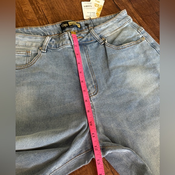 NWT | Suzanne Betro Mia High Waist Super Relaxed Jeans - Picture 8 of 11